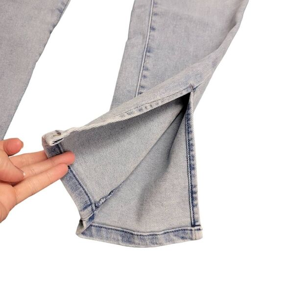 Venus Regeneration by Celebrity Pink Renewable Essentials Light Blue Jeans - Picture 9 of 12